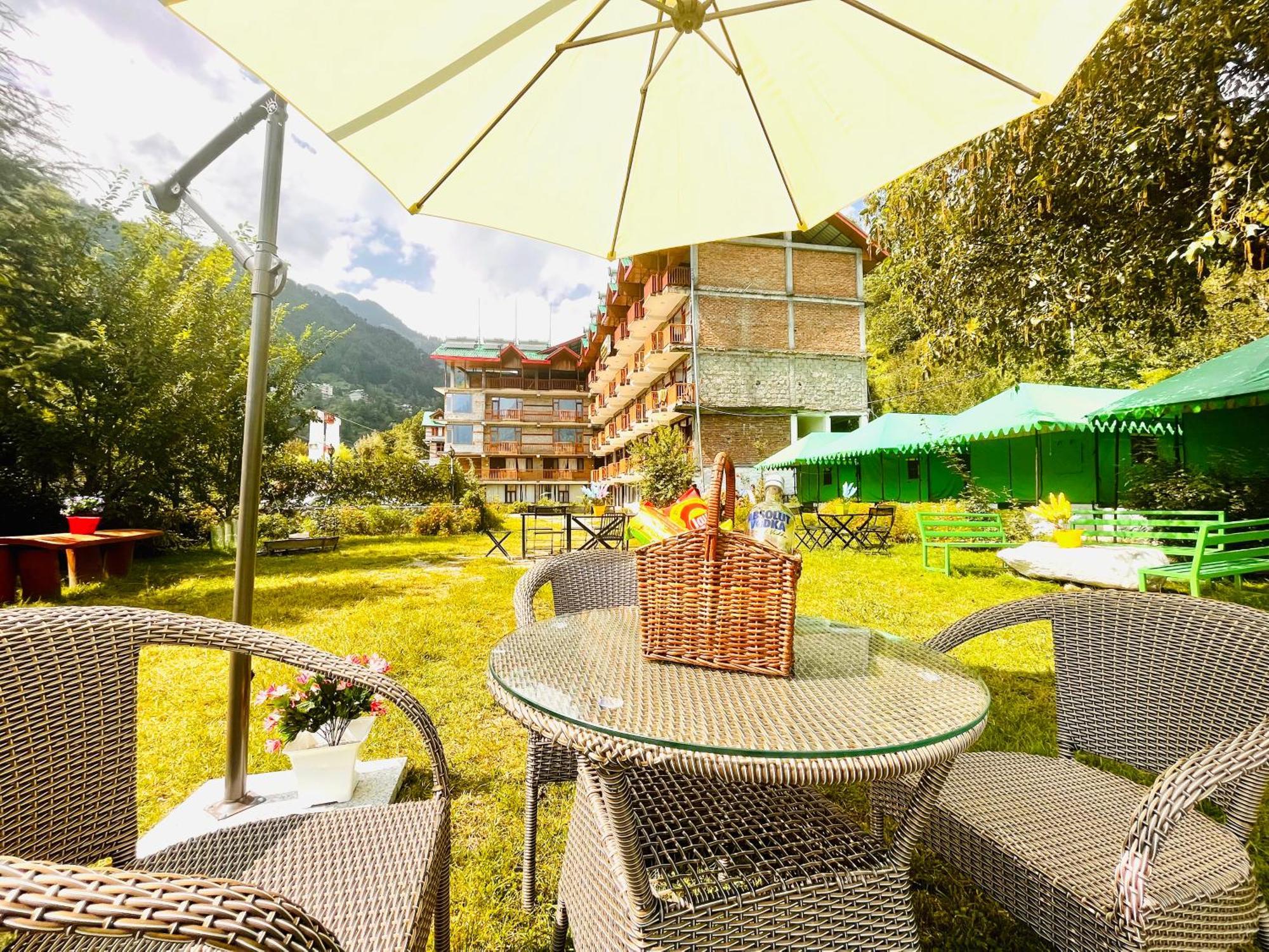 Himalayan Fort Resort, Manali - ! Riverside Property !! Big Lawn With Bonfire !! Best Selling !! Scenic River & Mountais View !! Big Parking !! Luxury Balcony Rooms !! Playing Zone !! Property Of The Year ! M 98160-43600 Manāli Exterior foto